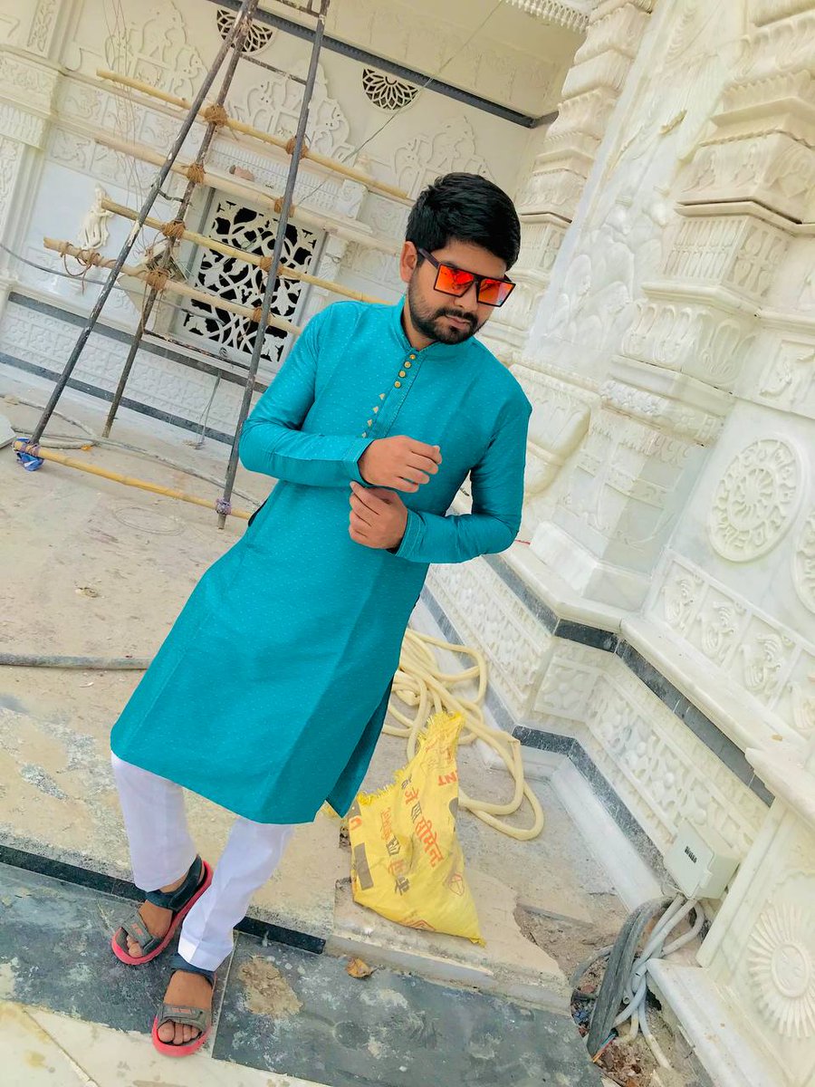 aman830559's tweet photo. aman pathak stenographer hindi gwalior madhya pradesh my contact number 👉 8305596936 https://t.co/2VdiiX7lWT