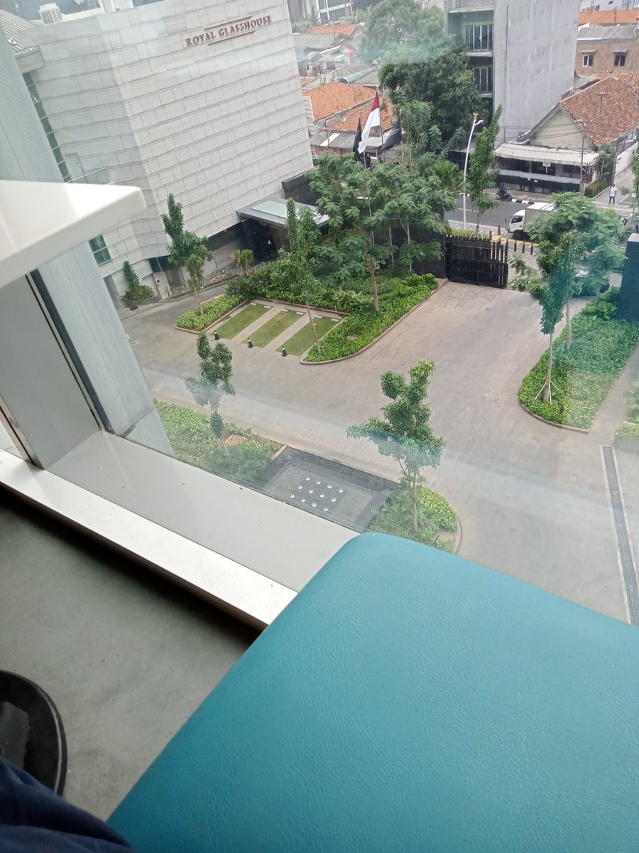 taken from my seat 
.
.
.
.
.
#royalglasshouse #rgh #phj #park #fbp #hotelier