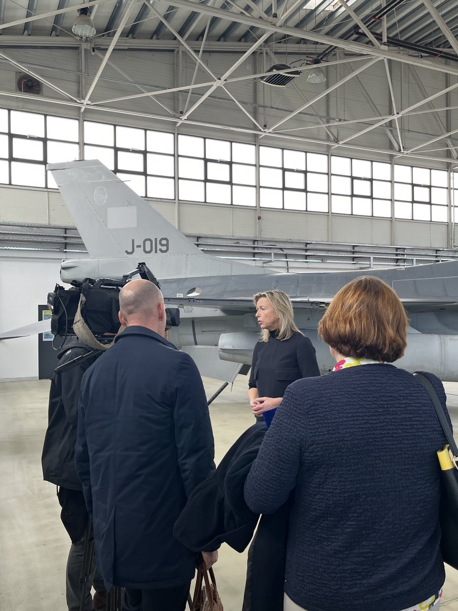 Today 🇳🇱&🇷🇴 together w/ 🇺🇸& 🇩🇰 opened in Fetești the 1st ever European F-16 Training Centre #EFTC. Training Partnership on NATO’s Eastern Flank #OneTeamOneFight ⁦@DefensieMin⁩ ⁦@NATO⁩ ⁦@DutchMFA⁩ ⁦@MApNRomania⁩ ⁦@AngelTilvar⁩ ⁦@LockheedMartin⁩