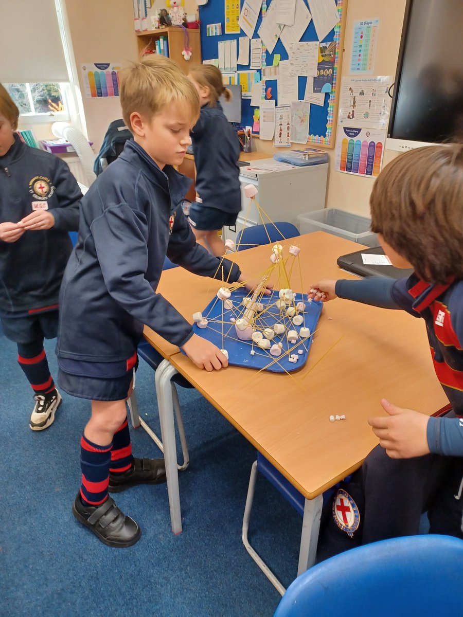 stgwindsor's tweet photo. Mr Goldsmith challenged Year 4 to work in groups to design and build a free-standing structure out of marshmallows and spaghetti! Not easy at all, but a great team-building exercise! The tallest was the winner. #teamwork #resourcefulness #inventiveness https://t.co/Ht47SJaSeu