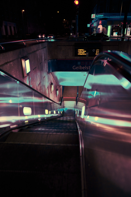 Michael Dittmar erklärt in seinem Beitrag worum es bei Neon Noir geht und gibt dabei auch den ein oder anderen Tipp für eine erfolgreiche Umsetzung.

Habt ihr schon mal was von Neon Noir gehört oder sogar schon ausprobiert?

blog.sigma-foto.de/2023/11/bei-na…