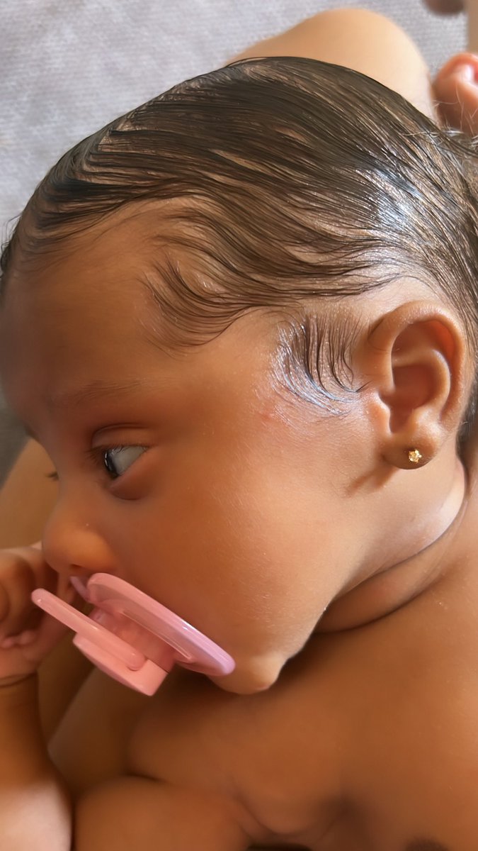 maryllinperes's tweet photo. o baby hair 🥹 https://t.co/eCEAia2IgU