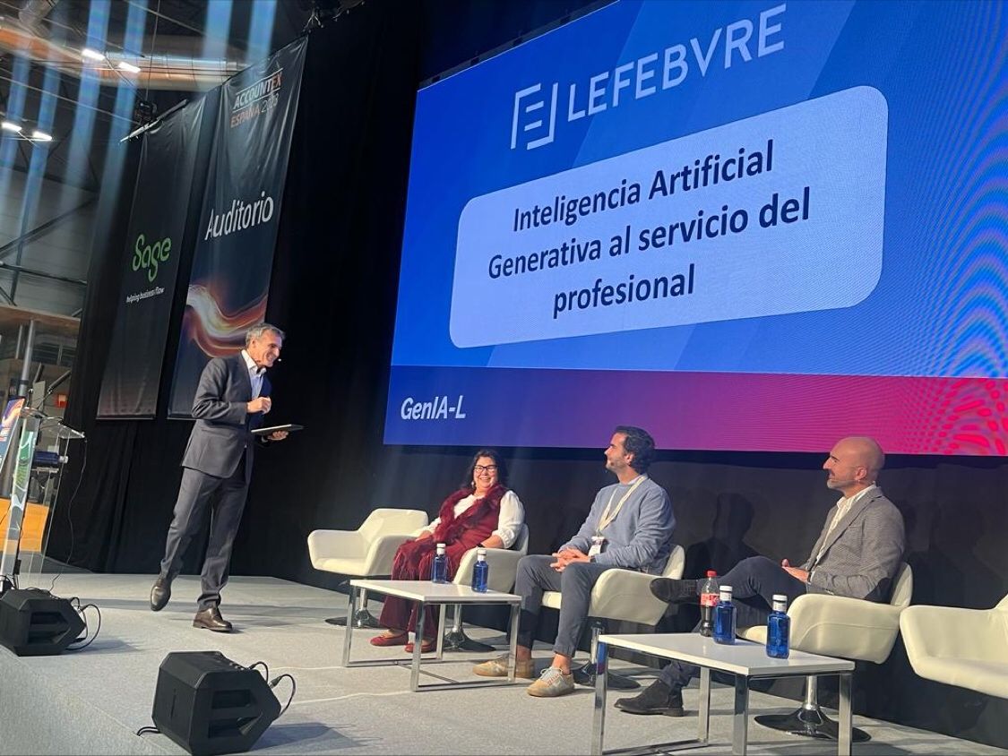 ⚡ «Los #Mementos ‘conviven’ muy bien con #ChatGPT»

🗣 Hablamos con <a href="/planetJAS/">Jose Angel Sandin</a> , CEO de <a href="/Lefebvre_ES/">Lefebvre</a> ,  en @AccountexEspana, la feria para despachos profesionales, asesores y empresas en el sector de la contabilidad y la gestión empresarial 

👇👇👇
derechopractico.es/jose-angel-san…