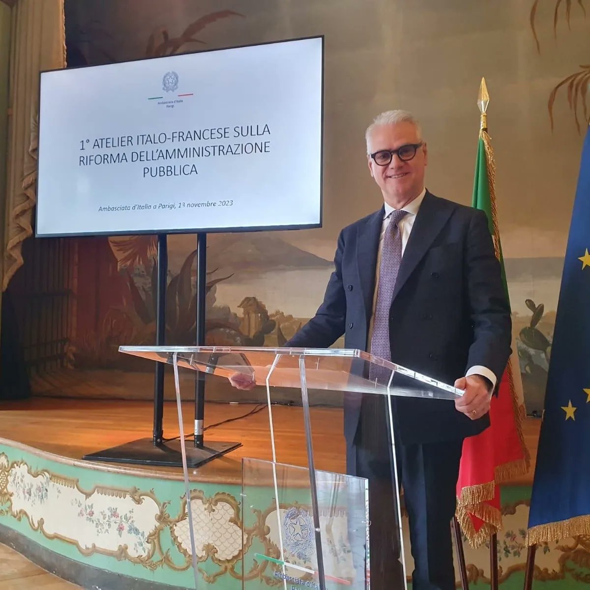FunzPub's tweet image. Oggi, all’Ambasciata d’Italia a Parigi, il Ministro per la Pubblica Amministrazione, @Paolo_Zangrillo, e il suo omologo francese, @StanGuerini, hanno aperto i lavori del primo atelier italo-francese 🇮🇹🇫🇷 sulle riforme delle pubbliche amministrazioni. 

#italiafrancia