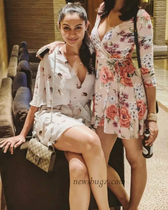 F-0d-HSa4AAq6Lg?format=jpg&name=900x900