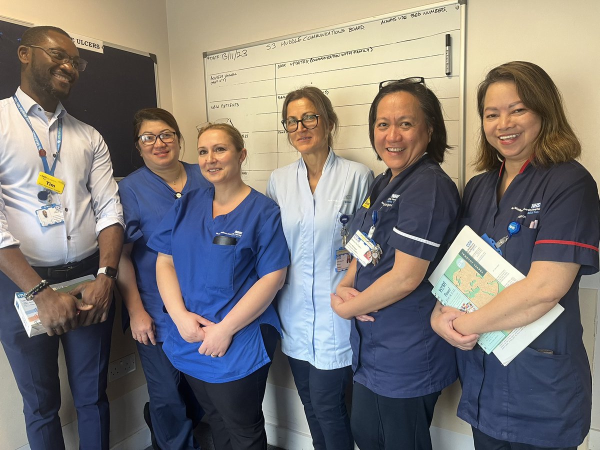 NM_Improvement's tweet photo. Happy staff on S3 with their Matron and their new Huddle Communications board. Supercharging their #wardrhythm and #PatientFlow 
Going live this week.
@NorthMidNHS #PatientFirst https://t.co/YLl8D0tp8s