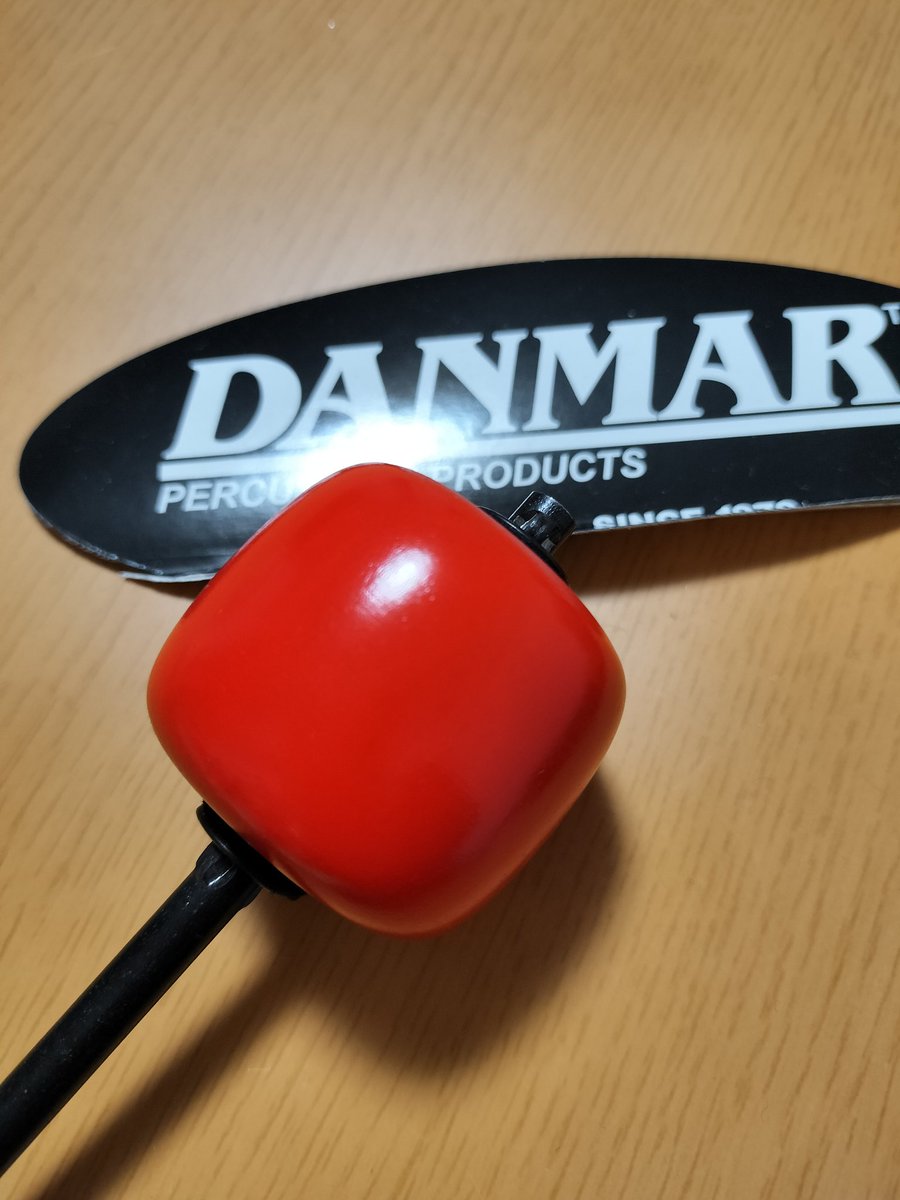 kazuma0709's tweet photo. DANMAR 205 a.k.a. 赤リンゴ。
明日のスタジオで試すのが楽しみ。
#楽しんご #リンゴ
#mynewgear #mng
#drums #ドラム #DANMAR https://t.co/sdbCLvmkQO