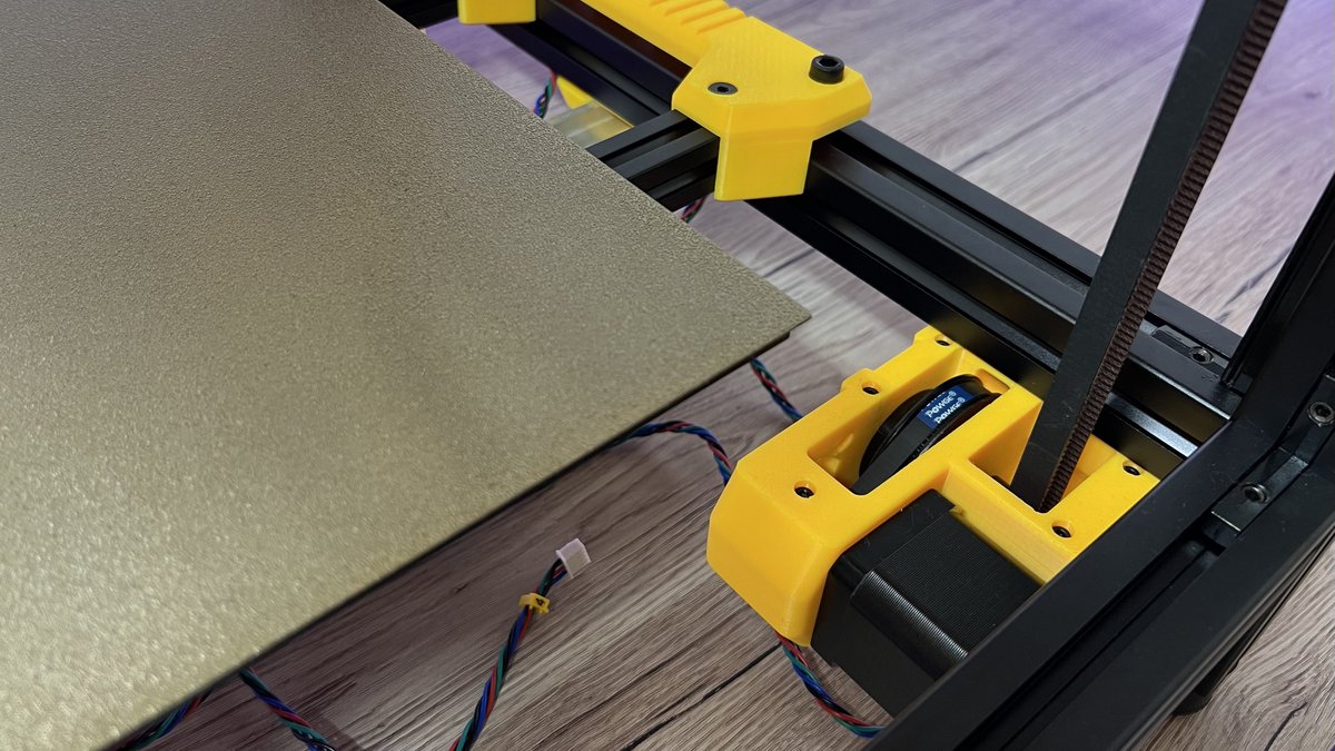 FilamentFrenzy's tweet photo. It’s starting to look like a printer 💛🖤

The @zaribocom level cube V2 

In todays out the box performance world of printers I’ve grown to hate big asssmbly time printers but this was a pleasure 🙌

#3Dprinting https://t.co/eyhykko0cB