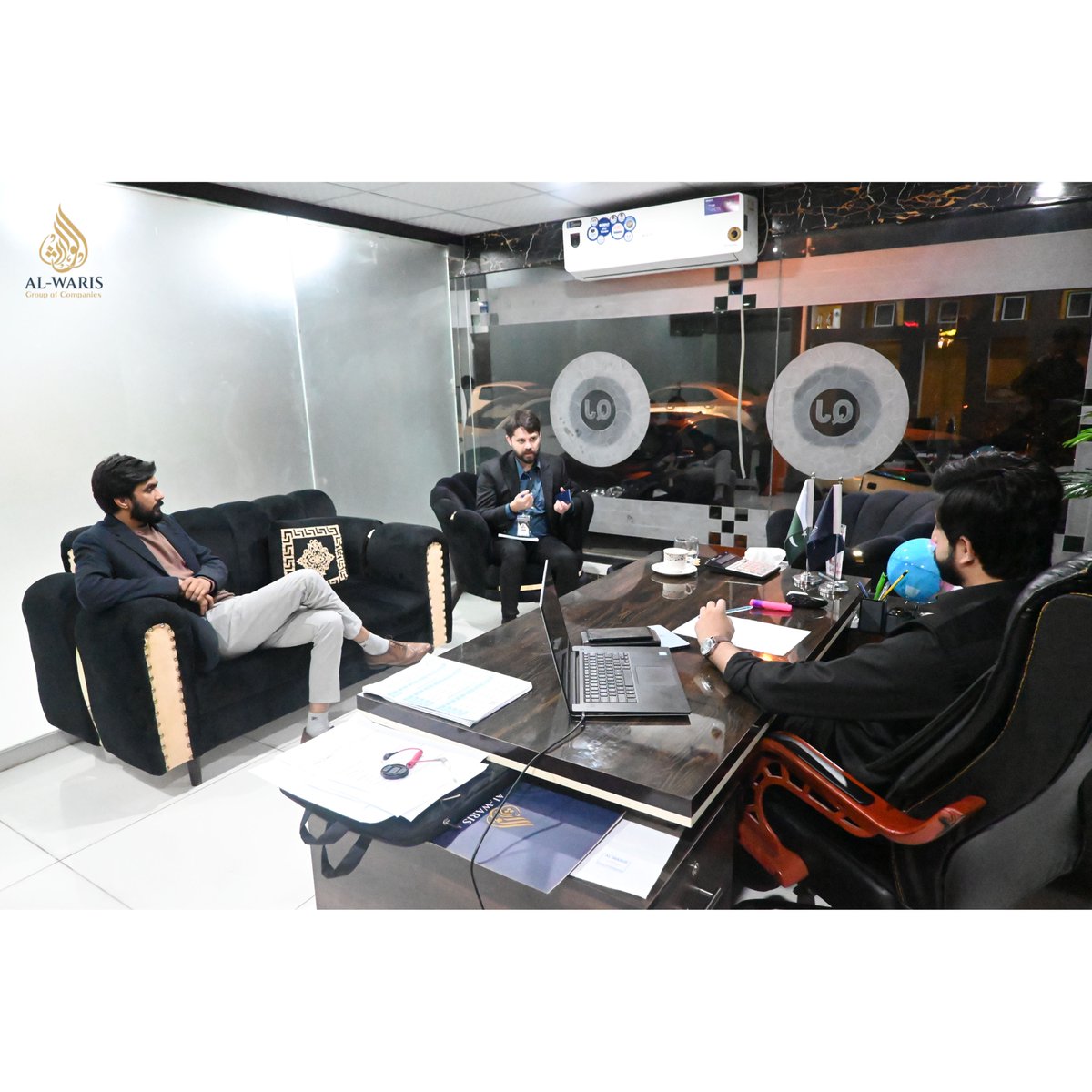 alwarisgoc's tweet image. A Sensible Discussion on Sales and Marketing with the Director of Marketing, the Sales Team Lead, and the CEO.  

#AlWaris #Alwarisgoc #alwarisgroupofcompanies #sale #planning #Discussion #property #realestate #BahriaTown