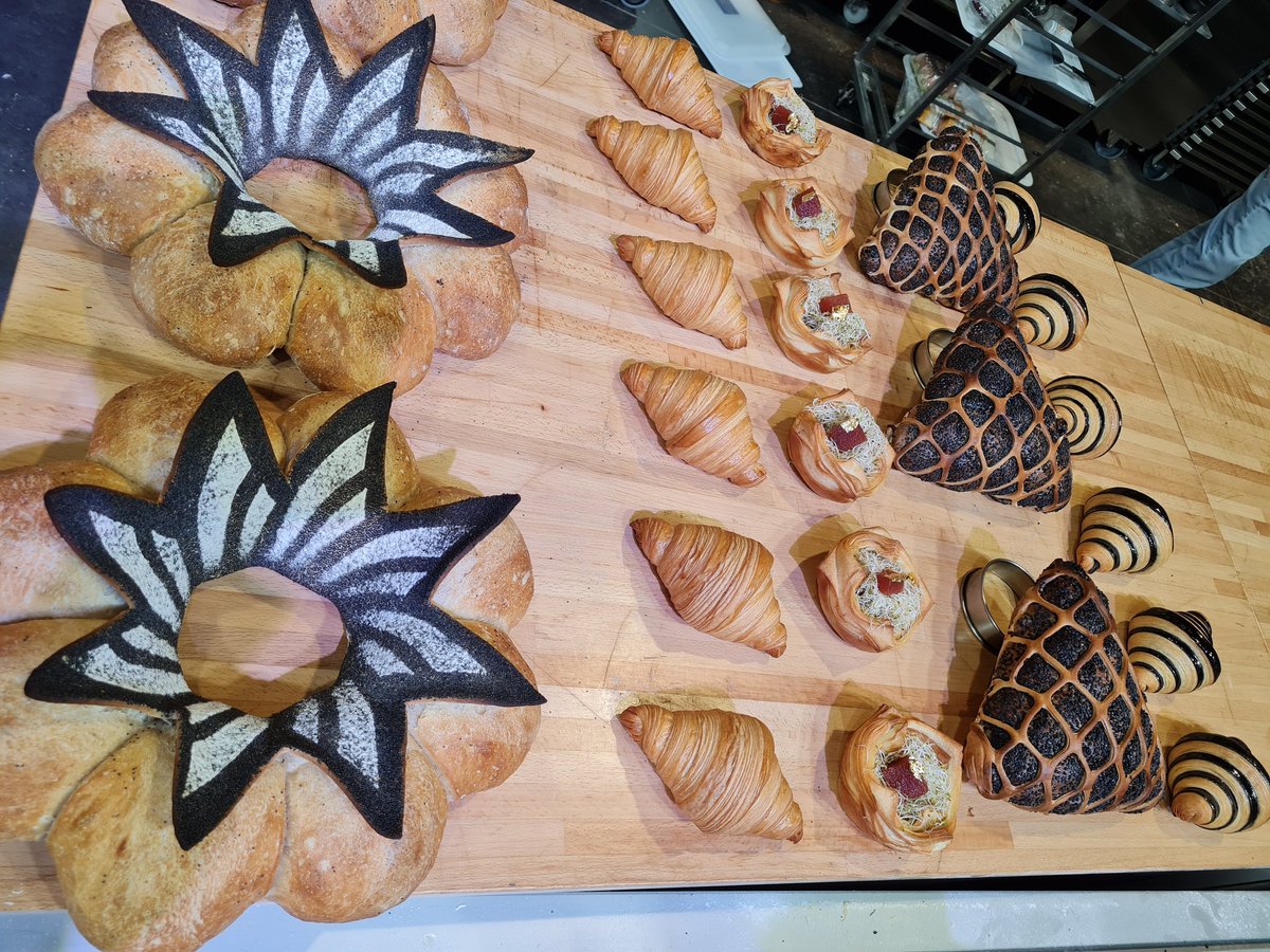 comoju's tweet image. #Pandeverdad Selección Española Campeona del Mundo de Pan y Selección Subcampeona Italia #Gastronoma23 @feriagastronoma #LExquisitMediterrani @feria_valencia