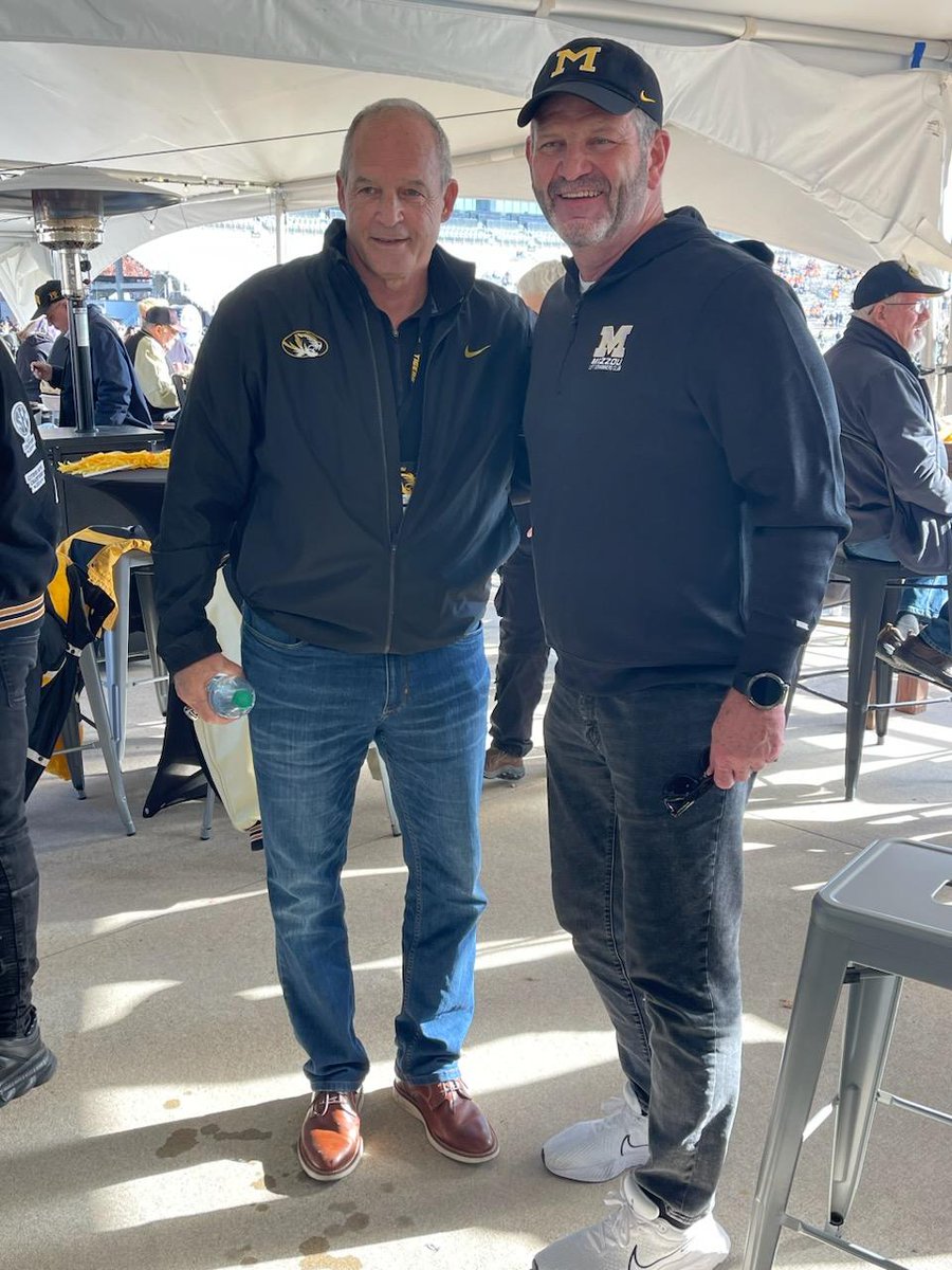 gpmade_'s tweet photo. Game Day fun catching up! 🐯🏈 𝐌𝐈𝐙...
#gpmade #mizzoufootball https://t.co/tUsRkeNAf5