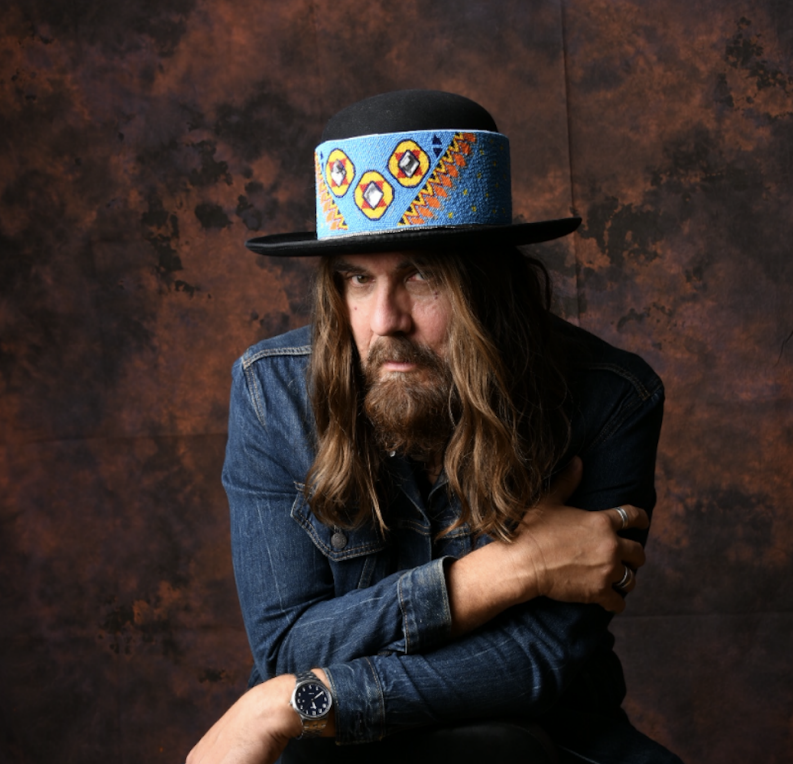 #NowPlaying: Mohawk musician &amp; artist
<a href="/leeharveyosmond/">TOMWILSON</a> joins @welcomemusicpod to discuss his book Beautiful Scars (which has been made into a documentary and soon a live play), his art, and his band, Junkhouse's reunion.  

welcometothemusic.com/tom-wilson-jun…… 

#podcast #music