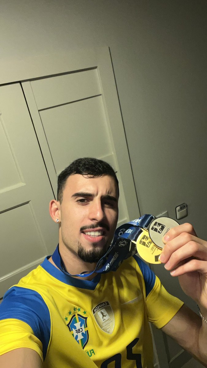 Tbt? É nada pow, é mais uma pra coleção 🤪🏆🇧🇷