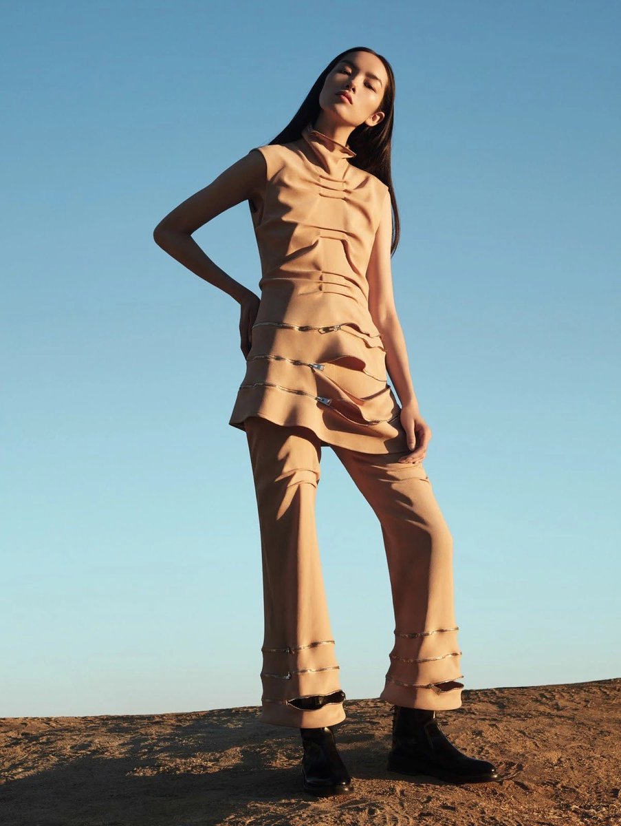 worlds_moda's tweet photo. #editorialsWM (1/3)
#VOGUECHINA,
December 2016.
By #BenToms
⬇️More in the next post⬇️
#FeiFeiSun https://t.co/Uh94HfCxuW