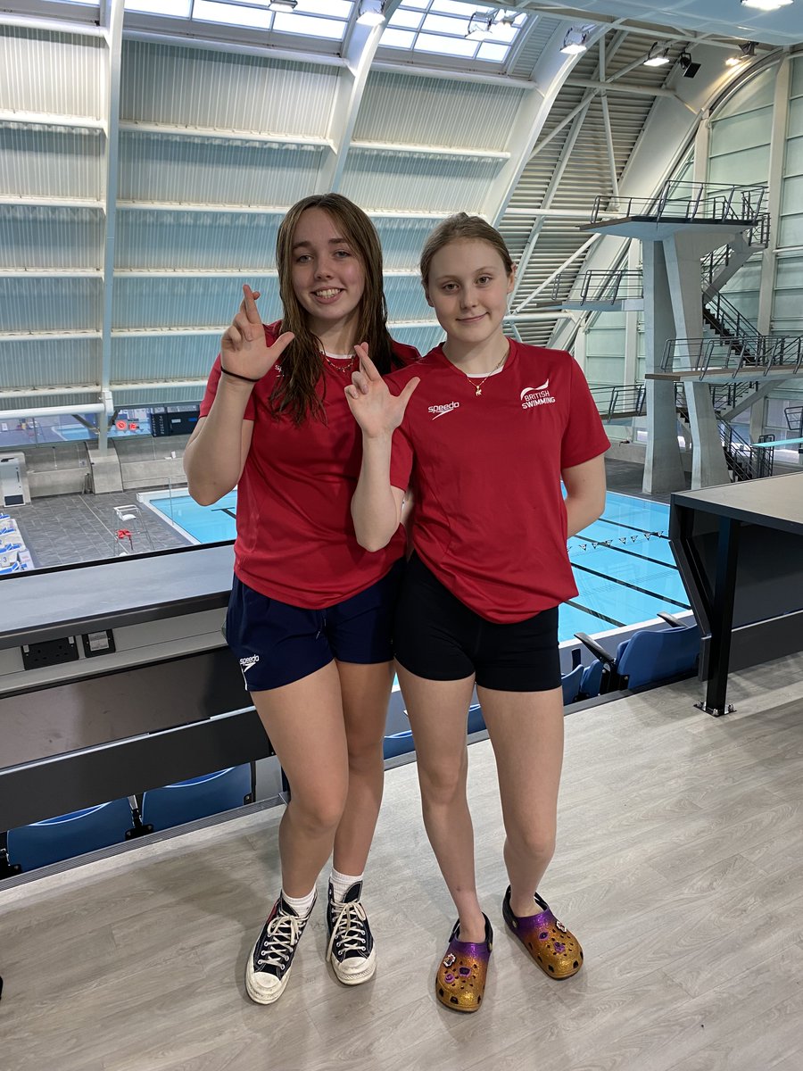 On @TNLUK's 29th birthday, we're saying a big #ThanksToYou for helping to fund our incredible athletes on their sporting journeys🙏 Get involved by posting your crossed finger selfie🤞 #NationalLottery #ThanksToYou @LottoGoodCauses