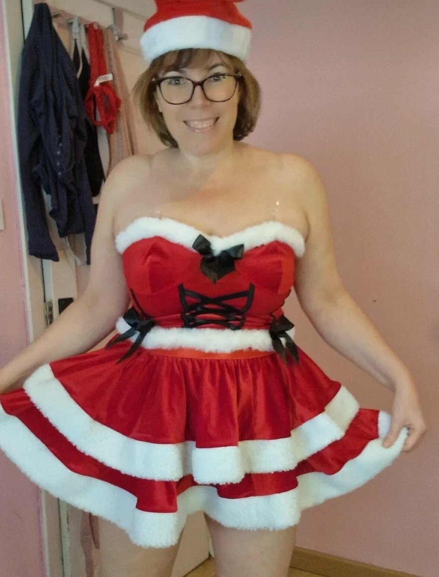 LadyEvaG's tweet photo. Te gustaría un regalo especial para estas navidades? Dale ❤️ y RT💎 y te envío un mensaje 💌 https://t.co/eokwaJqS3F