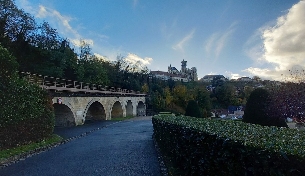 LaonTourisme's tweet photo. [L🅰️ON D'🅰️NT🅰️N]
📍 Vue sur le pont de l'ancien tramway (avenue Georges Clemenceau, ville basse)

Crédit cp ©️ DR

#Laon #laondantan
#Aisne #hautsdefrance #Picardie
#villebasse #tramway #pont
#thenandnow #thenandnowlaon #avantapres #beforeandafter #pastandpresent
#oldpics https://t.co/GQVF4vIzru