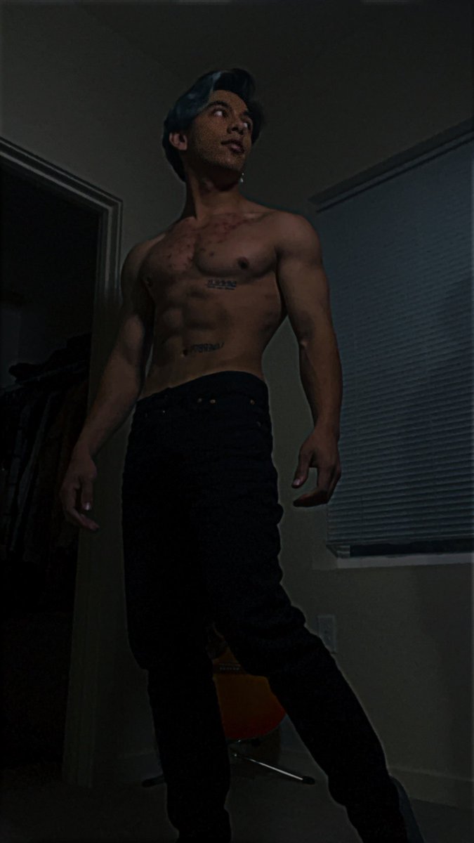ZextheFox's tweet photo. Super hero physique Lol #fitness #olympiacos #bodybuilding https://t.co/q3xQZDjKkc