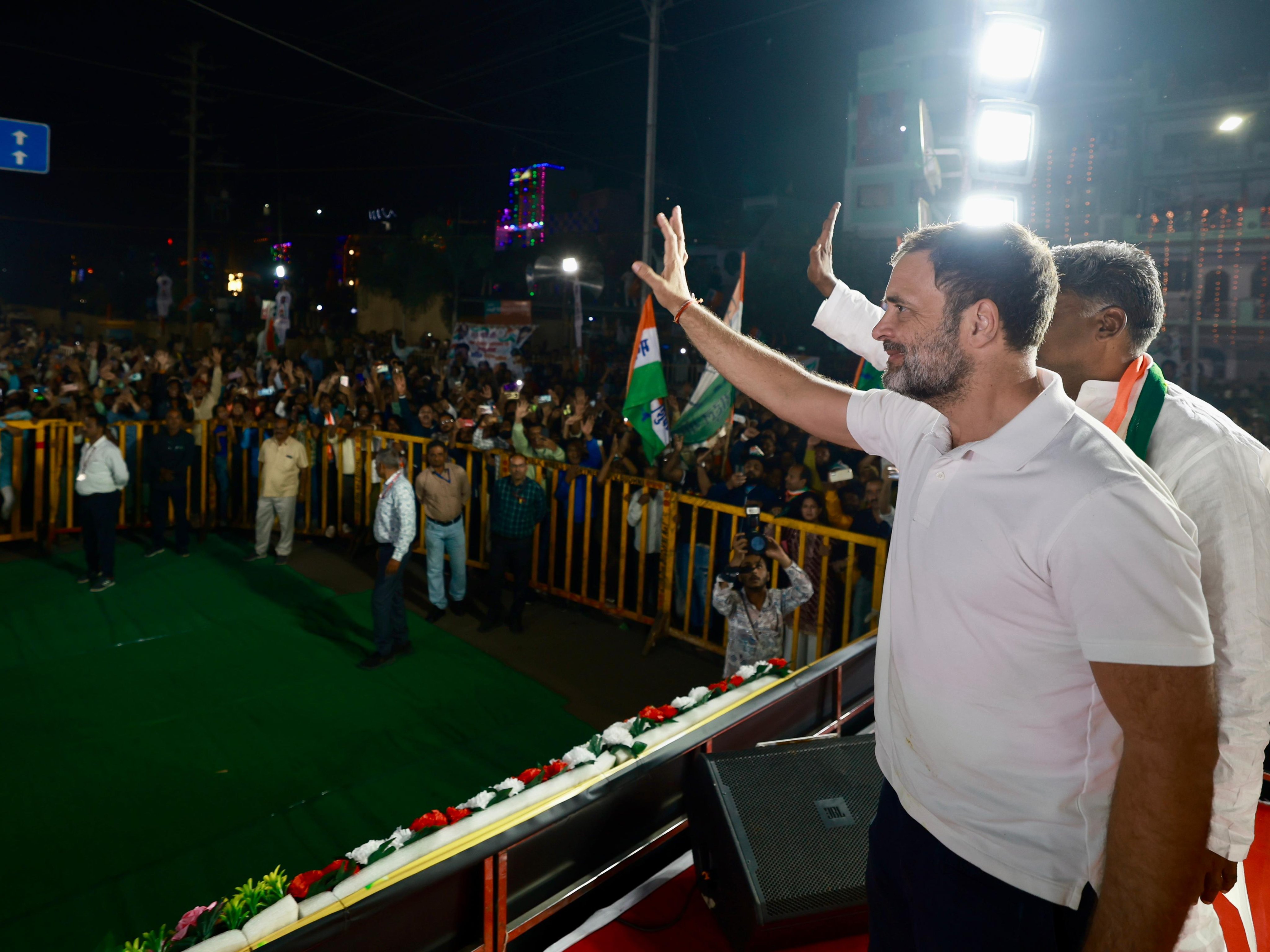 राहुल ने चुनावी सभा में पूछा, नरेंद्र तोमर के घर ED, CBI या IT टीम पहुंची कि नहीं… - Rahul asked in the election rally whether ED, CBI or IT team reached Narendra Tomar's house or not…