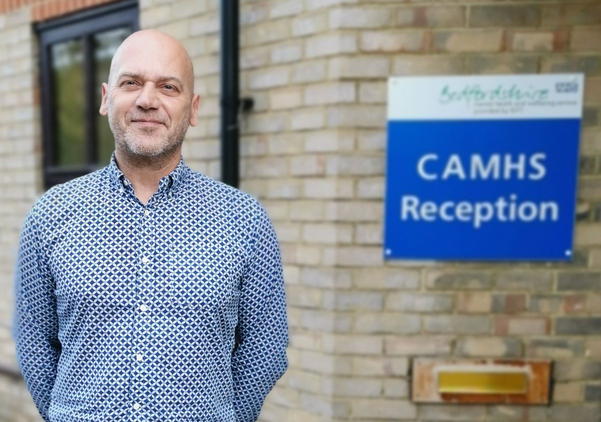 The inspirational Matt Sparks from #Bedford #CAMHS has received the Dr Robert Dolan Leadership Award at the #ELFTStaffAwards 2023.
Such a worthy recipient! 👏👏
bedfordtoday.co.uk/health/nhs-awa…
<a href="/richardfradgers/">RichardFradgleyEsq</a> @EdwinCCN <a href="/Mark_Rutherford/">Mark Rutherford School</a>