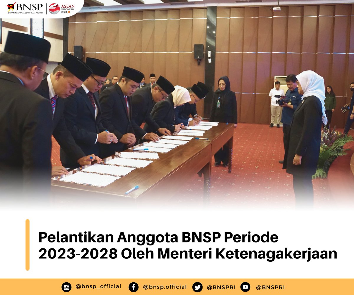Menteri Ketenagakerjaan melantik Anggota BNSP periode 2023-2028 sekaligus memberhentikan Anggota BNSP periode 2018-2023 pada hari Senin, 13 November 2023 di Ruang Tri Dharma Kementerian Ketenagakerjaan