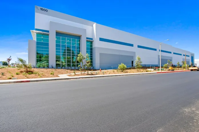 BollingerInnov's tweet photo. #MullenAutomotive expands US battery operations, moves to solid-state polymer pack testing as #EV business scales. New Fullerton, CA, high-energy facility added to execute EV battery programs.

Learn more: https://t.co/kuI3Py56pe

$MULN #MullenUSA #EVBattery #GreenTechnology https://t.co/838v9VuJmy