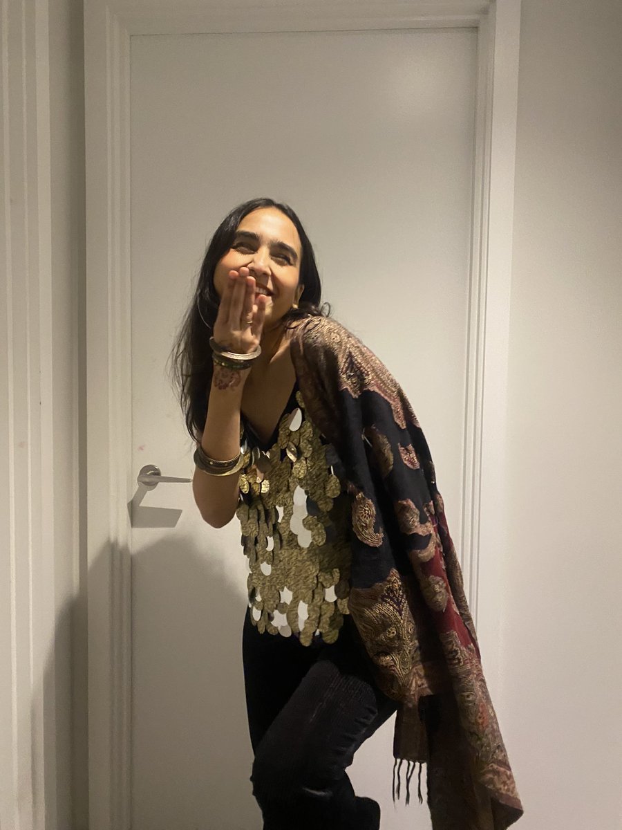 mishkitumki's tweet photo. Happi Diwalii✨ https://t.co/GiiODWnP2m