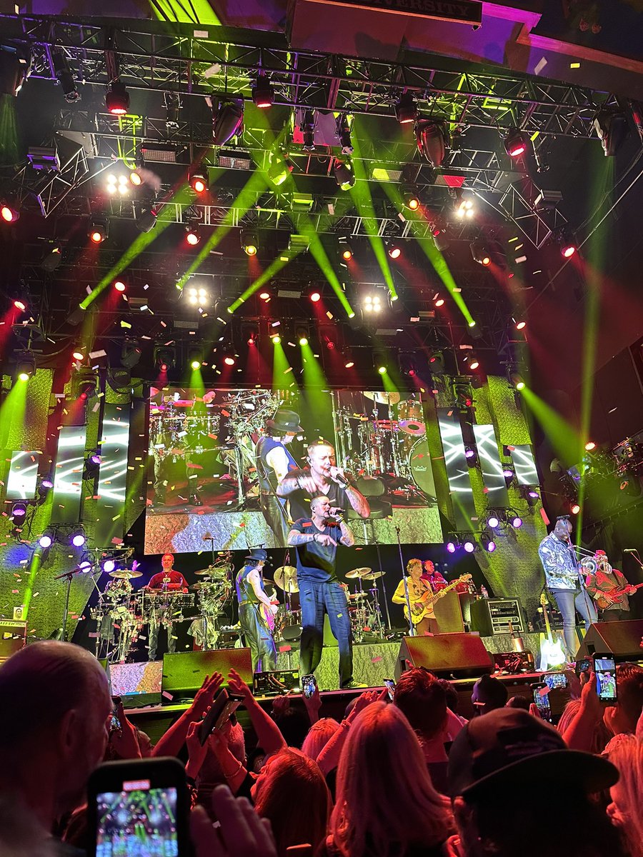 Brian Moore tweet media