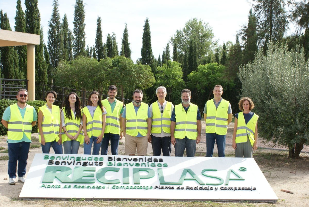 #CiènciaUJI. Reciplasa, UJI, CEBIMAT i AIMPLAS estudiaran com millorar la biodegradació dels materials bioplàstics durant el compostatge amb el suport l’Agència Valenciana de la Innovació. 🆕 : tinyurl.com/yl3ebjk9