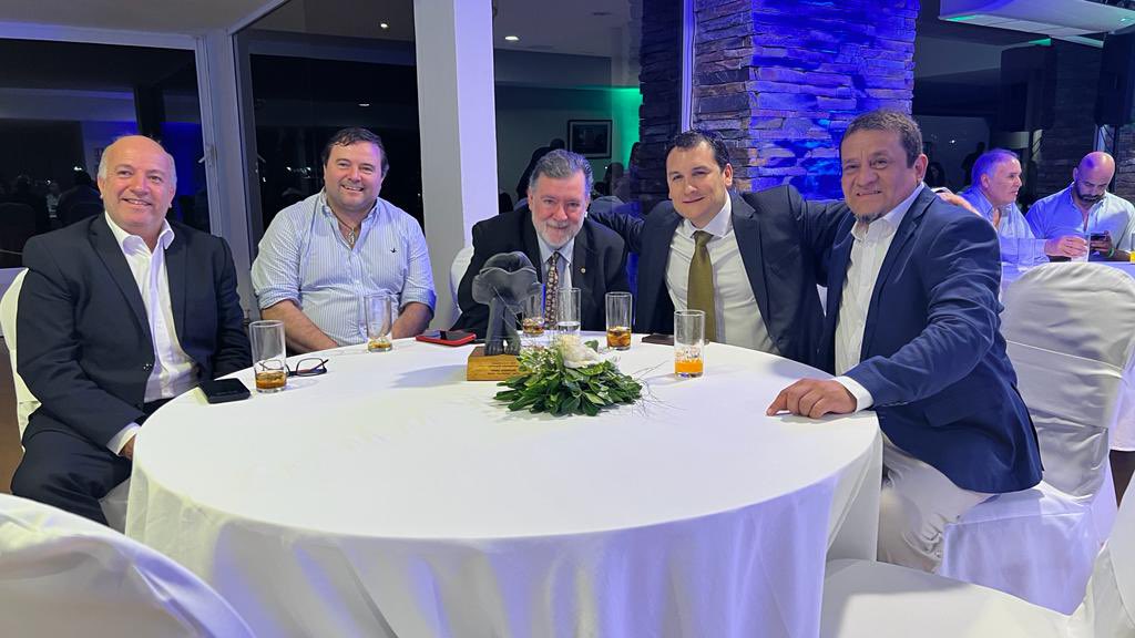 En Altos de Arapey en celebración de los premios OPI 2023 donde un salteño de LA PRENSA obtuvo el máximo galardón. Excelente todo, el lugar, el evento, los premiados y los amigos...
