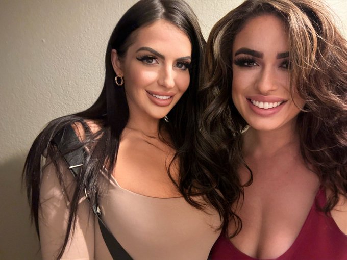 Hookah in la with @alexapaynexx 💕 https://t.co/XMk53nZz0E<a class="tags" href="/tag/alexapaynexx">@alexapaynexx</a><a href="/tag/lockin"class="tags"><span>#lockin</span></a>