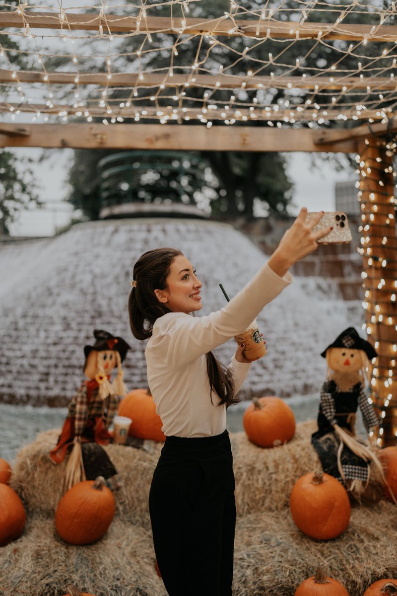 Embrace the last of fall with a drink in hand and the most precious pics at our Pumpkin Patch! 🎃🍂 

Get your Fall on before it's too late! Pumpkin Patch will be available till 11/19 🍁