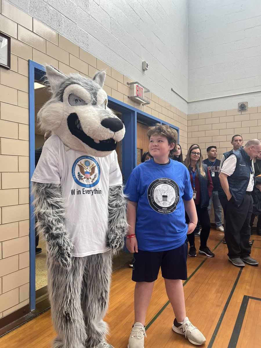 Getting ready for a Blue Ribbon Celebration! <a href="/WMS_WolfPack/">WilliamsburgMS</a> #PuttheWinEverything