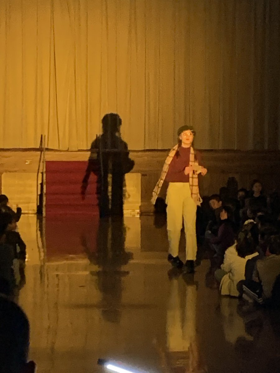 Congrats to <a href="/RhodesSD845/">RhodesSD845</a> for a wonderful Willy Wonka musical! Great work done by those on and off stage! #rhodeskidscan  
 
Felicidades a los estudiantes de Rhodes en la obra de Willy Wonka musical! Trabajo maravilloso de todos en frente y atrás de la cortina! #rhodessipuede
