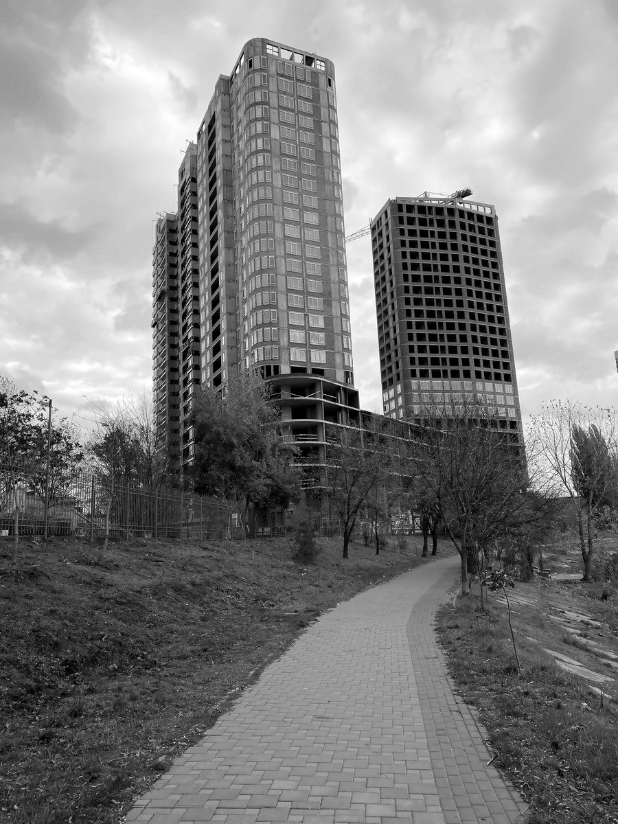YCherepin's tweet photo. #photography #X #monochrome #sky #life #nature #art #architecture #beauty #travel #Kyiv #Ukraine https://t.co/1k8P4aiTcz