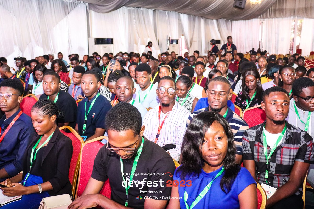 gdgcloudph's tweet image. DevFest Port Harcourt 2023 was a true celebration of tech, innovation and community🎉
You all showed up and showed out, everyone looked amazing and had fun.💃💃
PS: stay tuned for official pictures 🤭
Tag who you saw and connected with 👇
#DevFestPH2023