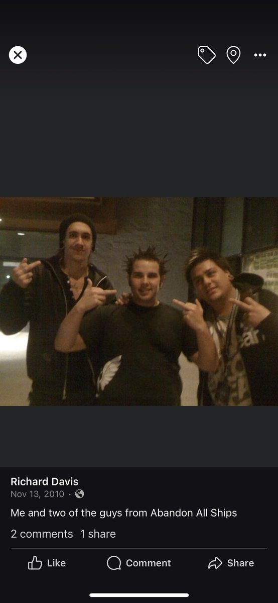 FuturisticReal's tweet photo. @abandonallships memories hahahaha. Was an awesome show. ✌️🎹🌎🛸 https://t.co/AMyt9Jahrj