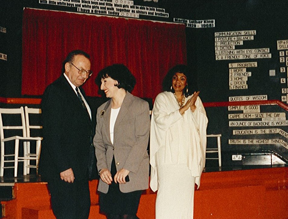So sad to hear the passing of the amazing Anna Scher. Spent wonderful times at the Anne Scher Theatre watching in awe as she nurtured her young drama students, many to outstanding success. I was honoured to once receive Anna's annual award from Yolanda King, daughter of MLKing.