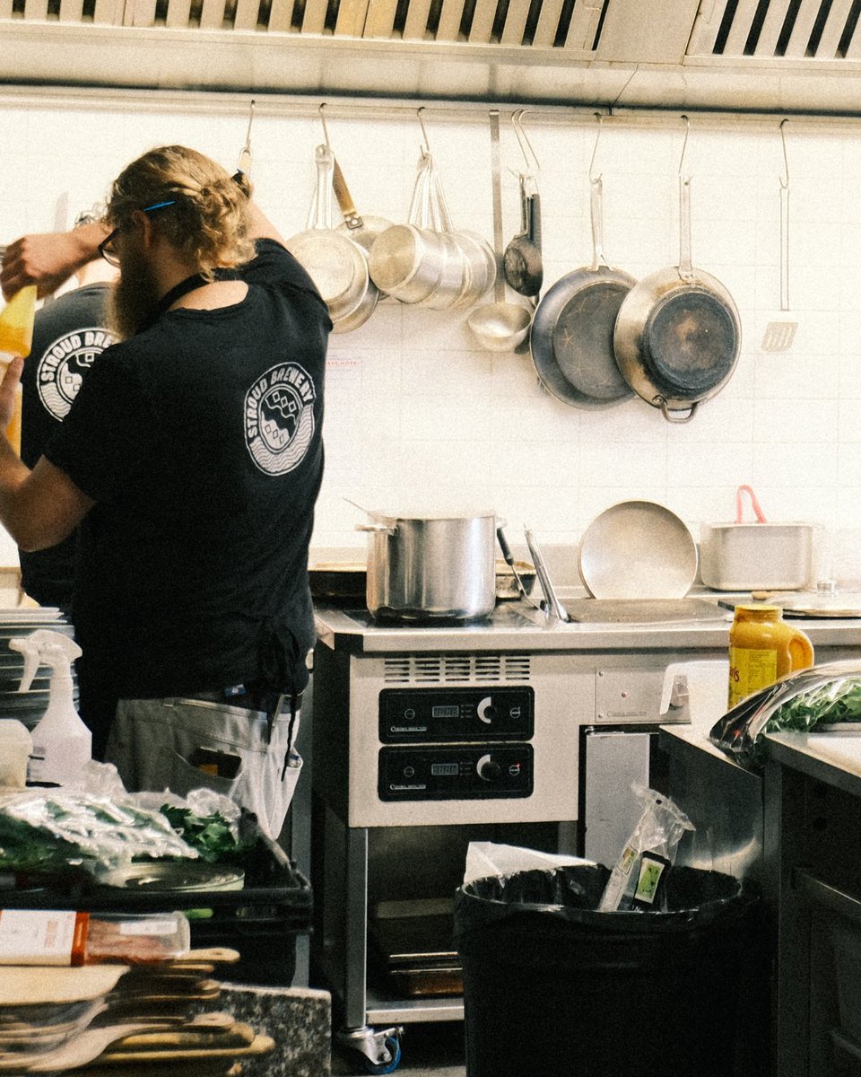 🍲Tonight's Monday Night Munchies Menu🍲
Mutton Rogan Josh - £10 (Includes bones)
Chicken Tikka - £9 (DF)
Cauliflower Tikka - £8 (V)
2x Samosa - £4.50 (Vg)
#Stroud #Brewery #Food