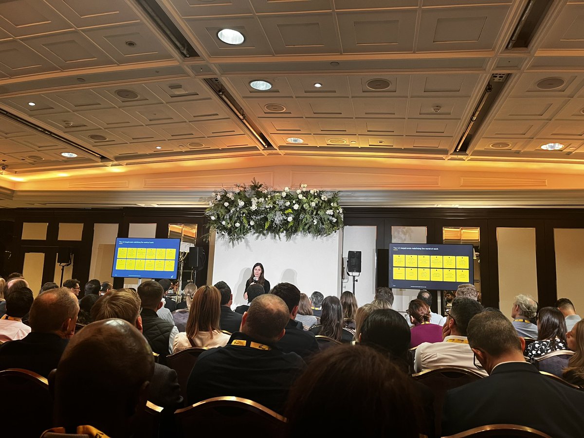 mairi_holmes's tweet photo. Very busy in the effective leadership breakout session! Dominic Mahony and Amy Walters have shown a unique perspective in this interactive discussion on ‘future-fit’ not ‘future-proof’ leadership #eyfro #leadership https://t.co/PLyLXMC19v