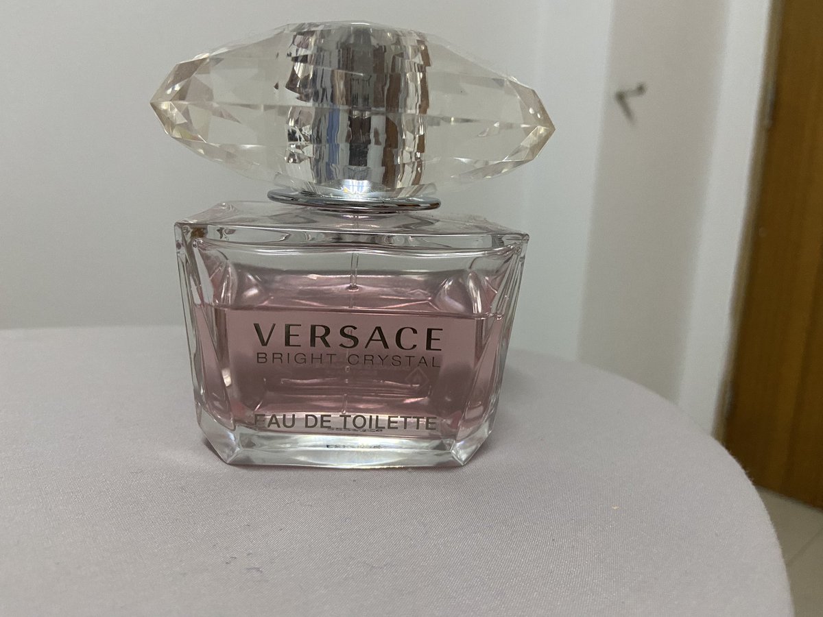 ส่งต่อน้ำหอม Versace Bright Crystal EDT ราคา 800 บาทรวมส่ง ของแท้ 100% 
#ส่งต่อ #ส่งต่อน้ําหอม #ส่งต่อคสอ #ส่งเครื่องสำอาง #ส่งต่อสกินแคร์