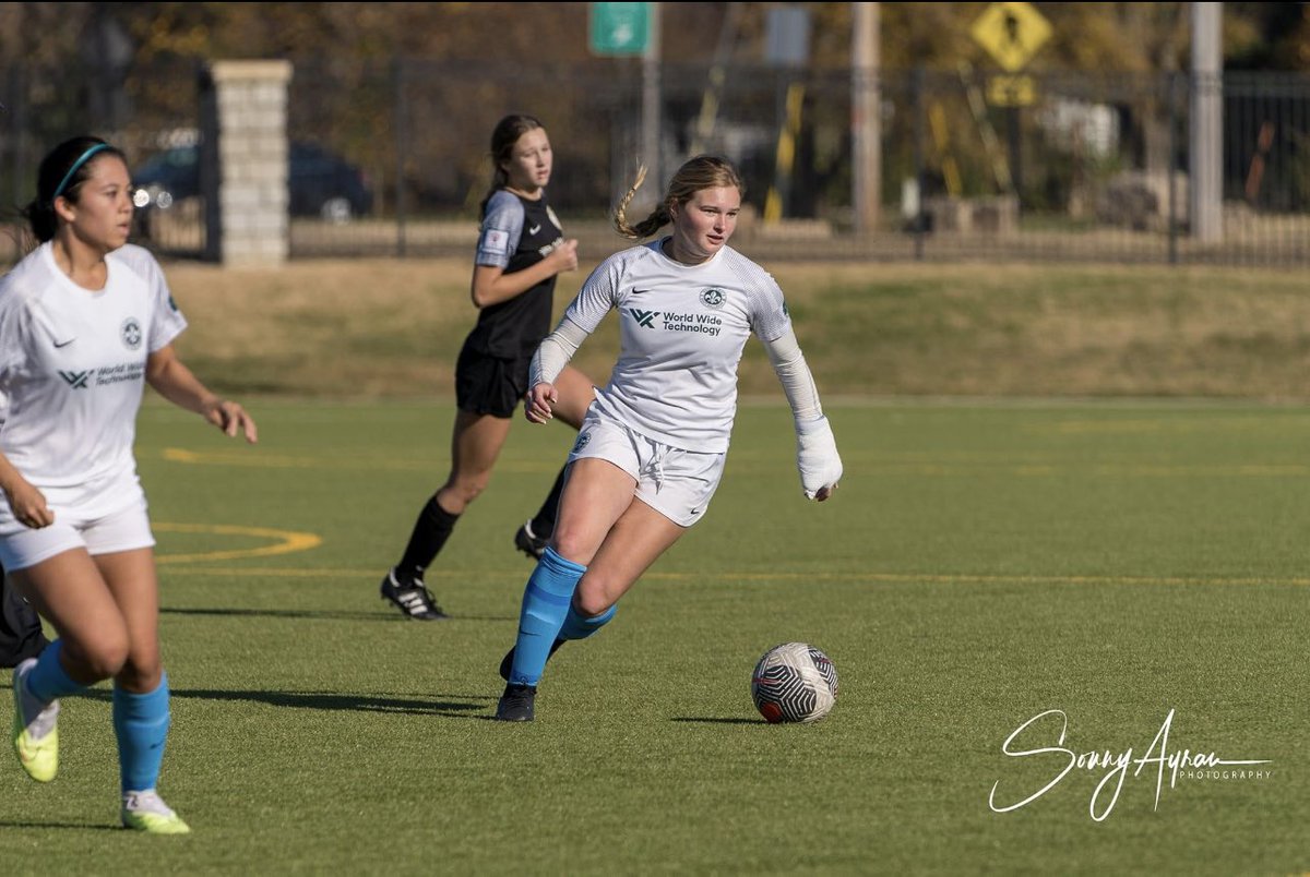 slsgilgirls's tweet photo. You have to love great fall weather 🍂🍁🍃. We also love getting 3pts for the win. Great weekend ladies. Rest up and we are back at it again this weekend #ecnlrl #leadersplayhere https://t.co/JXWVEGGXgW