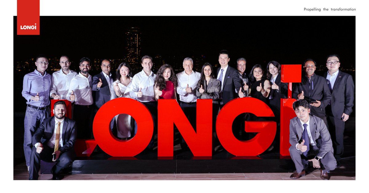 longi_solar's tweet image. Under the luminous skyline, LONGi takes a giant leap towards a sustainable tomorrow through a momentous occasion themed Green Electricity + Green Hydrogen in Dubai #LONGiSolar #HiMO7 #InnovationLeadingIntoTheFuture #dubai