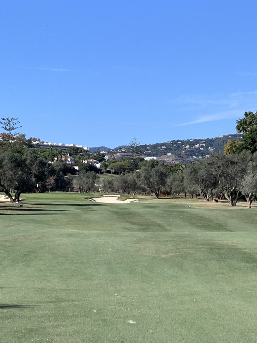 Abro debate tras jugar en <a href="/RCGLasBrisas/">RCG Las Brisas</a> este fin de semana y próxima sede del <a href="/Openfemenino/">Andalucía Costa del Sol Open de España by Oysho</a> donde <a href="/AzaharaGOLF/">Azahara Munoz</a> podrá ser de nuevo profeta en su tierra! Que hoyo os parece que puede dar más juego durante el fin de semana? Para nosotros el 14!! Par 4 hcp 1 defendido por búnkers!