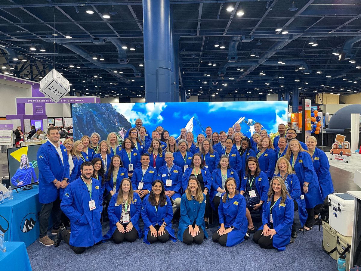 FreminMakayla's tweet photo. A fantastic week/weekend with the best crew & company!! Proud to be a part of @summit_k12 🏔️🧪🧬🕺🏼🔬 @TXScienceSTAT https://t.co/8ntj2x7n8h