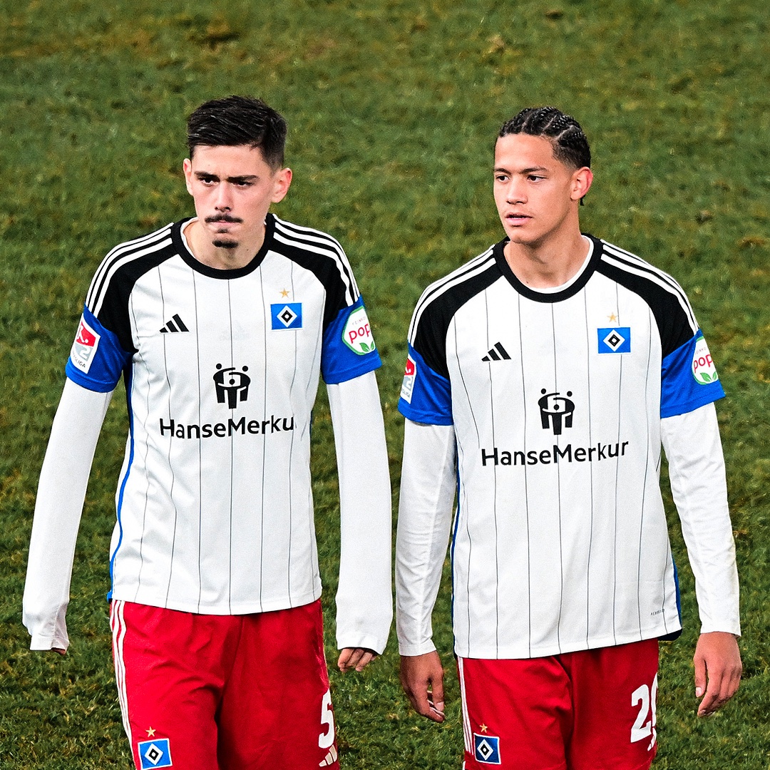 HSV's tweet photo. Länderspiel-Tour 3.0 🌎⚽️

Wir wünschen William #Mikelbrencis (U20 🇫🇷), Valon #Zumberi (U21 🇽🇰), Andras #Nemeth (🇭🇺), Dennis #Hadzikadunic (🇧🇦) und Laszlo #Benes (🇸🇰) viel Erfolg. 💪🏼💙

#nurderHSV https://t.co/I5lIUWyNlp