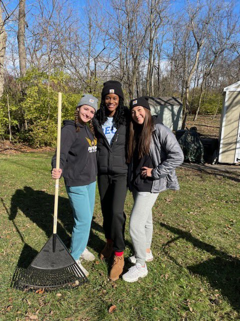 Avon DECA tweet media