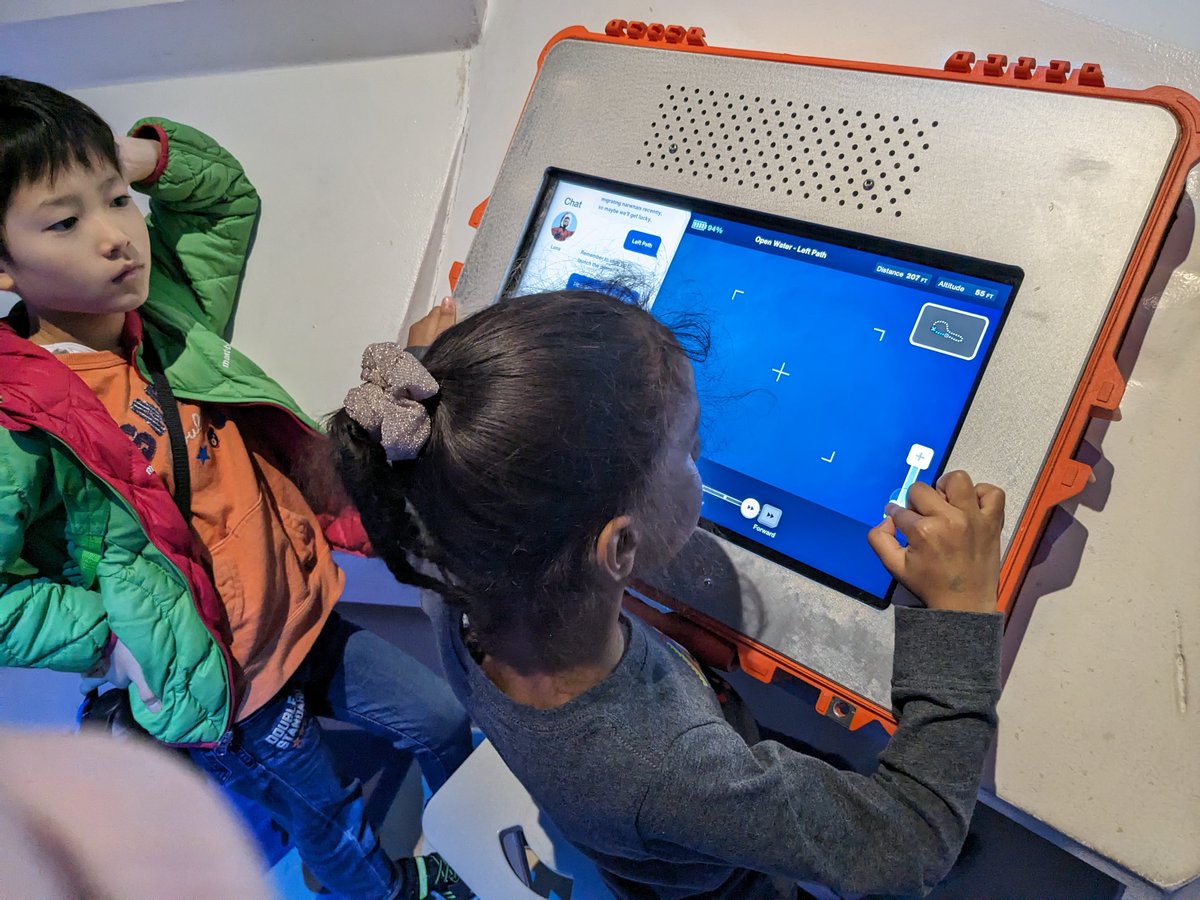 cambcamping's tweet photo. A Saturday camp session at the @museumofscience  had campers full of wonder! 

Program partners like the Museum of Science create opportunities for campers to learn STEAM concepts while exploring and having fun! https://t.co/6bnrTN5Hr3