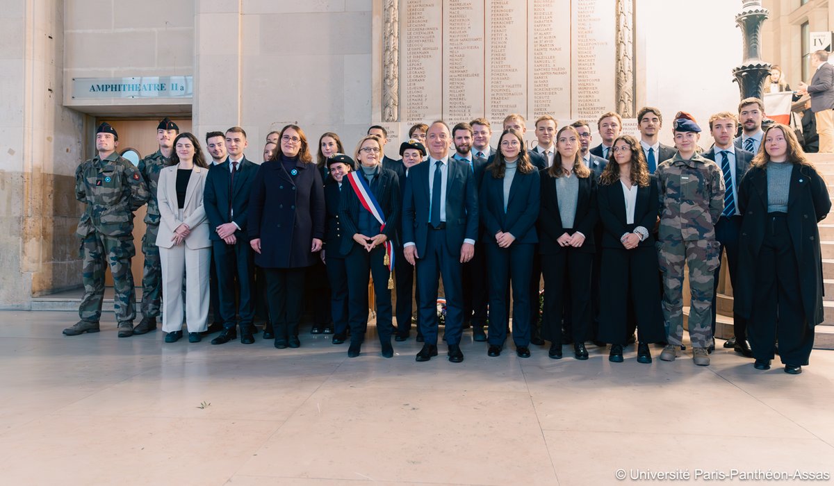 #RetourEnImagesAssas Commémoration du #11novembre au centre Panthéon en mémoire des professeurs et étudiants de la faculté de droit morts pour la France en présence du président <a href="/sbraconnier/">Stéphane BRACONNIER</a> <a href="/NeauLeduc/">Neau-Leduc Christine</a>, présidente de <a href="/SorbonneParis1/">Université Paris 1 Panthéon-Sorbonne</a> de <a href="/FBerthout/">Florence Berthout</a> de <a href="/Mairie5Paris/">Mairie du 5e</a> #AssasUniv