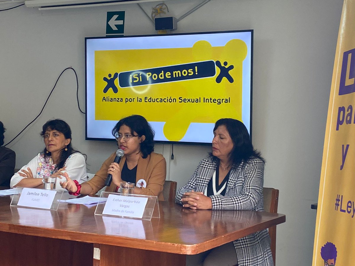 #LeyEsiAhora

Alianza ESI ¡Si Podemos! 

Iniciamos la elaboración de un proyecto de Ley en Educación Sexual Integral en el Perú, con la participación de docentes, padres/madres de familia, adolescentes; porque es urgente que se garantice la ESI en todos los niveles educativos.